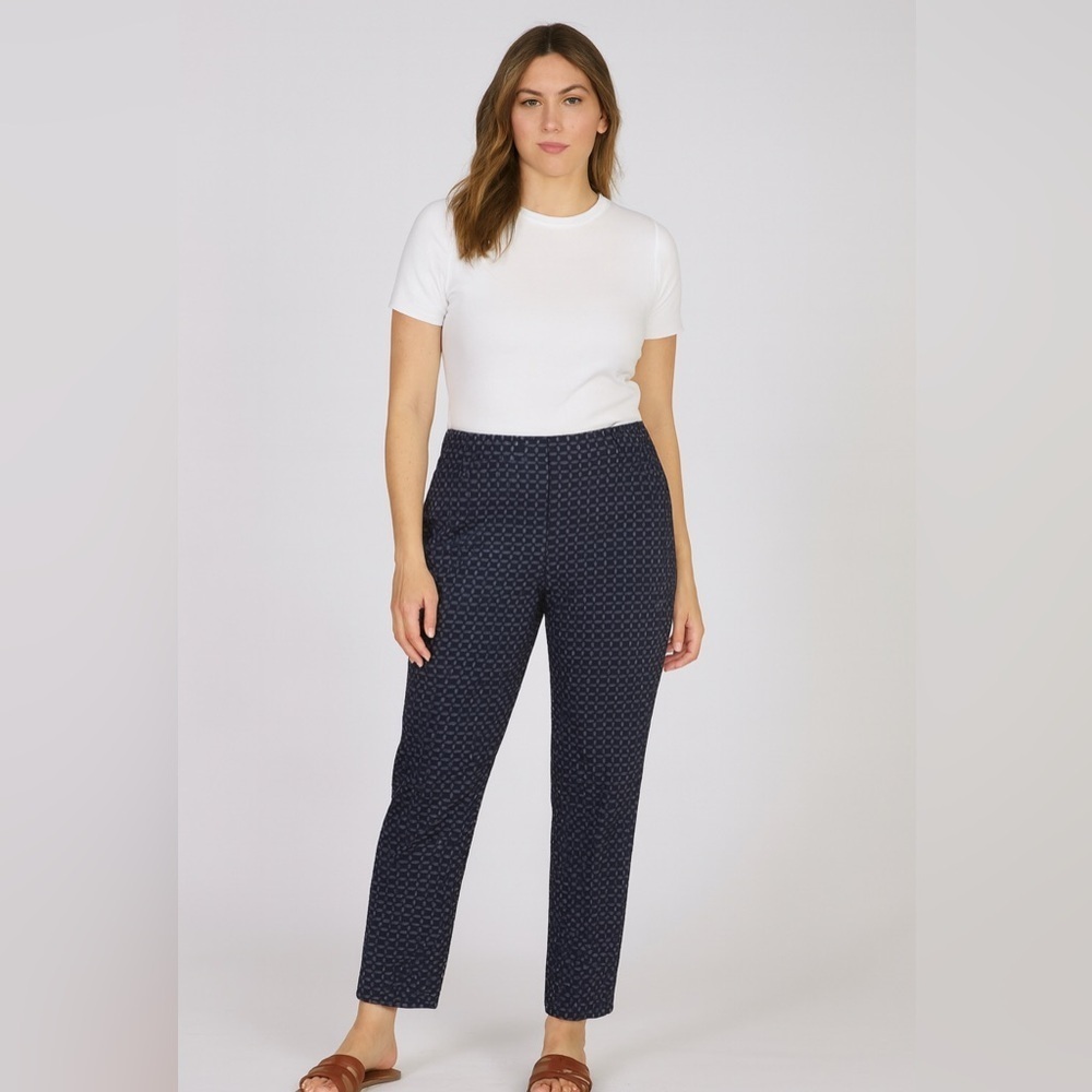 Banana Republic Navy Patterned Women's Pants.   Size-2 Petite